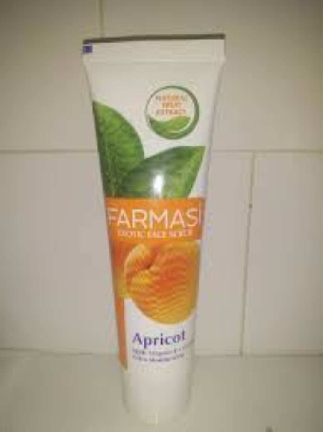 FARMASI APRICOT FACE SCRUB 100ML